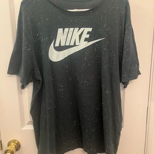 Men’s Nike Shirt